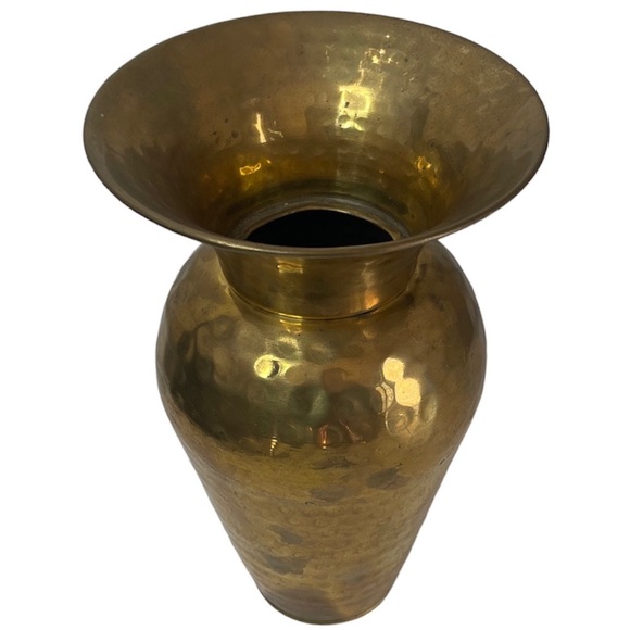 Vintage Brass Vase Hammered Metal MCM Art Boho Cottagecore Mid Century Farmhouse - Picture 11 of 13